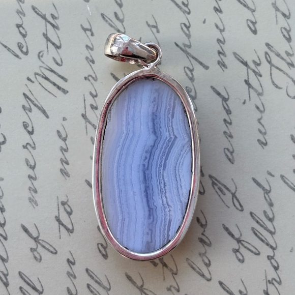 Large Oval Blue Agate Sterling Silver Pendant - Picture 4 of 6